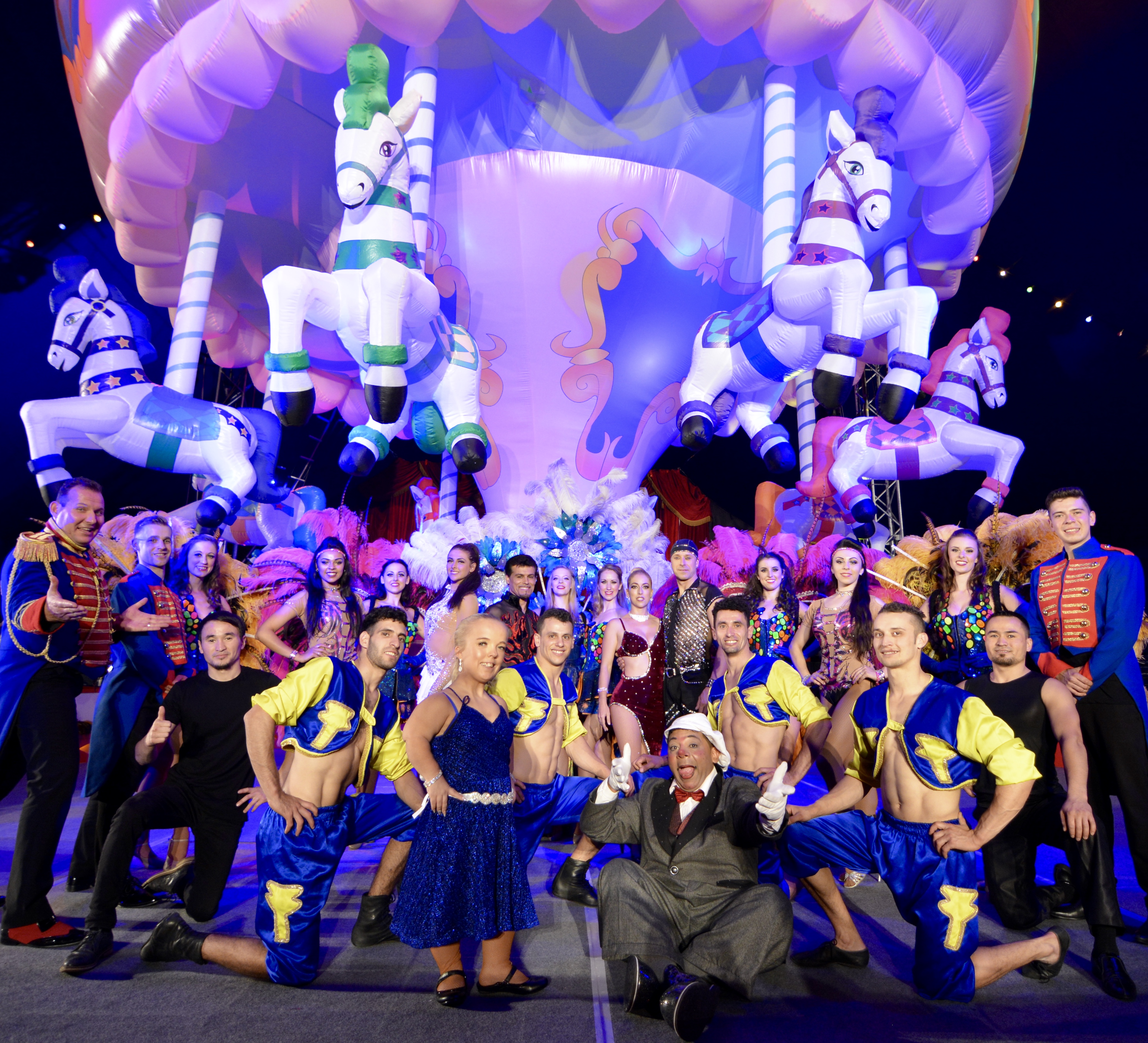 Cast photo Gandeys Circus