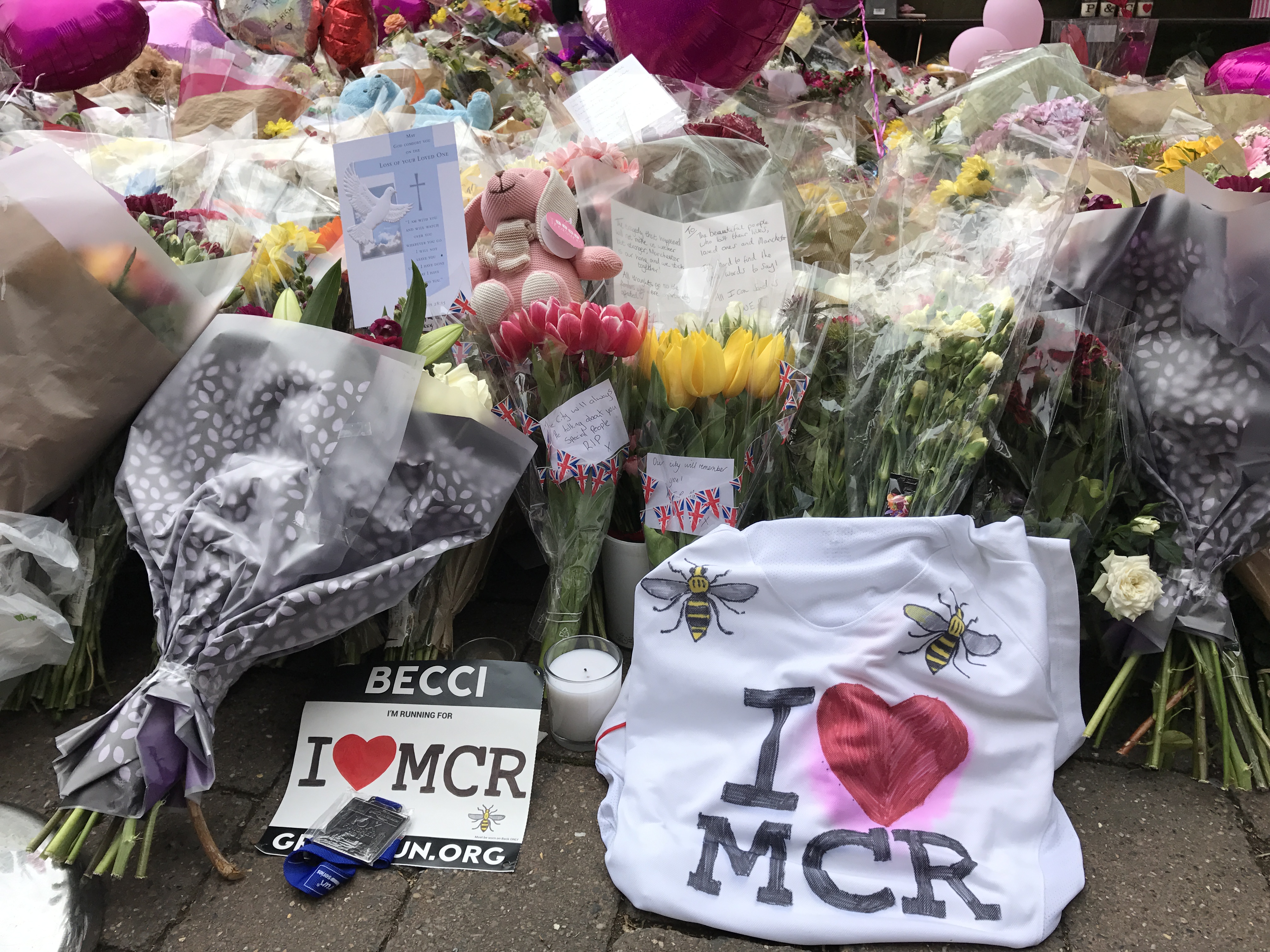 A tribute to Manchester terror attack victims