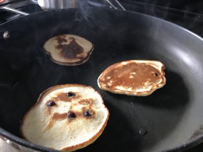 baby friendly blueberry pancakes